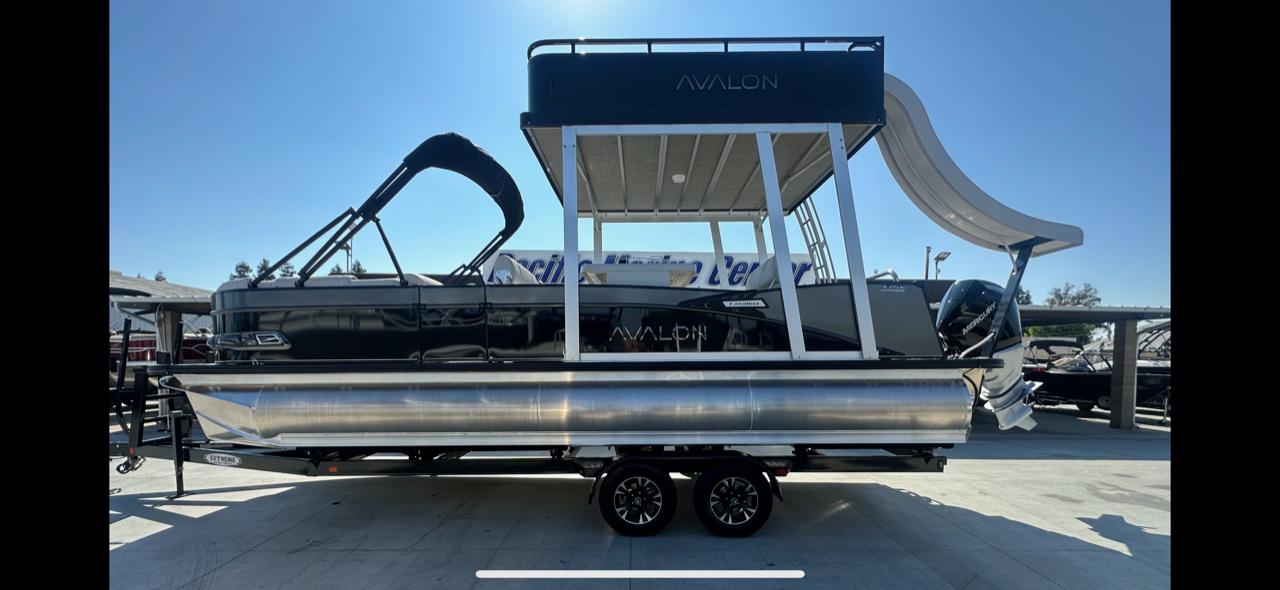 Avalon 25' Catalina Entertainer Entertainer Funship w/ 250HP Mercury Verado!