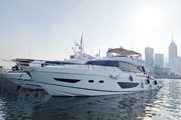 2016 Princess S72