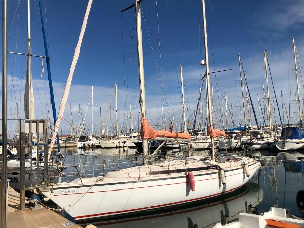 1980 Jeanneau Gin Fizz 37 Ketch