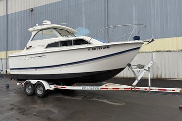 2007 Bayliner 246 Discovery