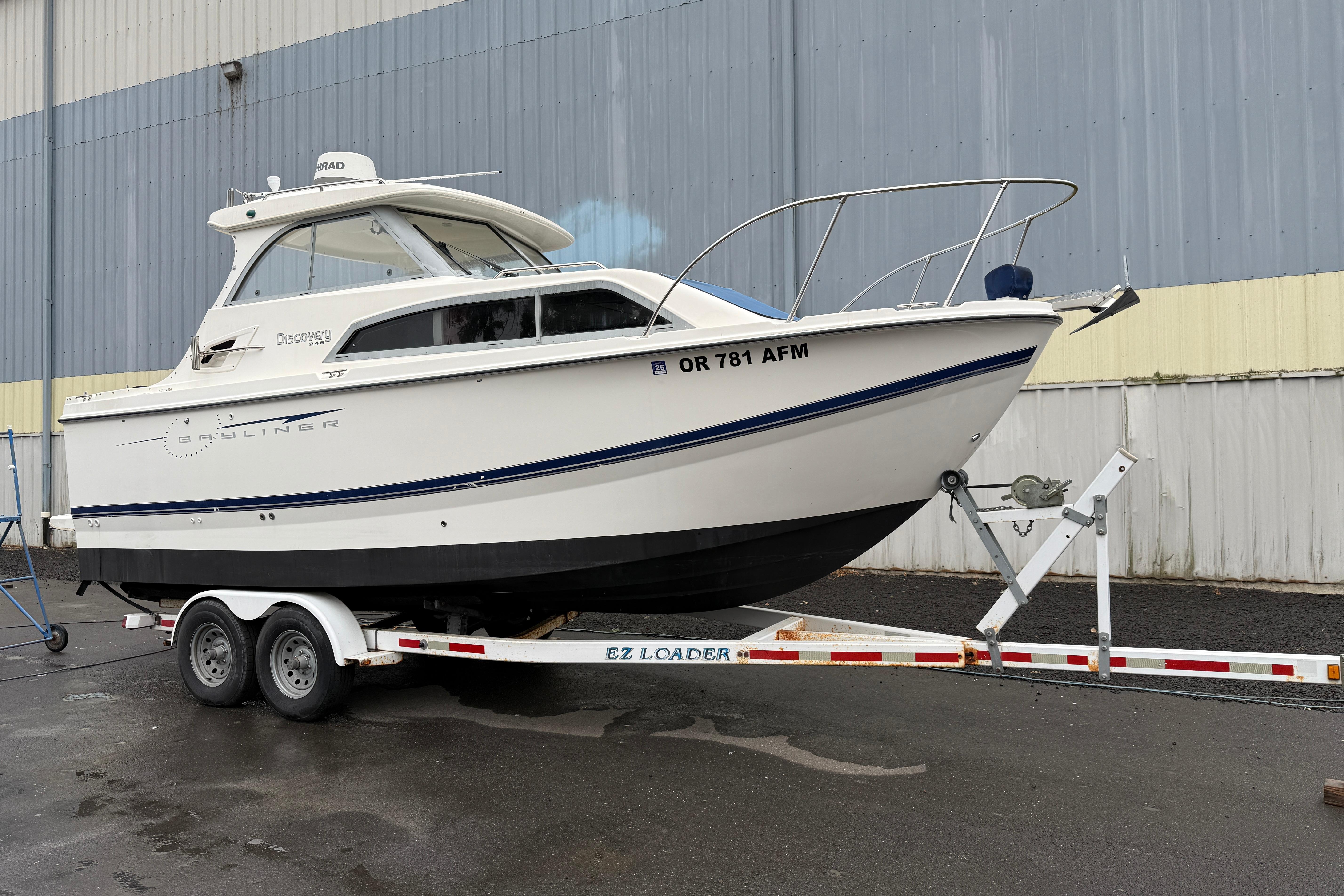 2007 Bayliner 246 Discovery
