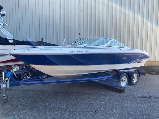 Sea Ray 210 Bow Rider