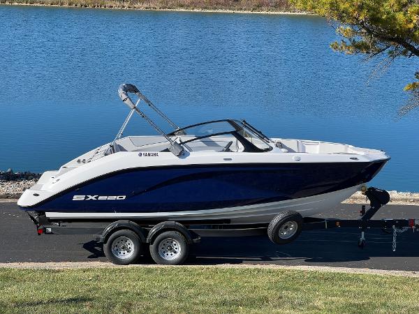 2025 Yamaha Boats SX220