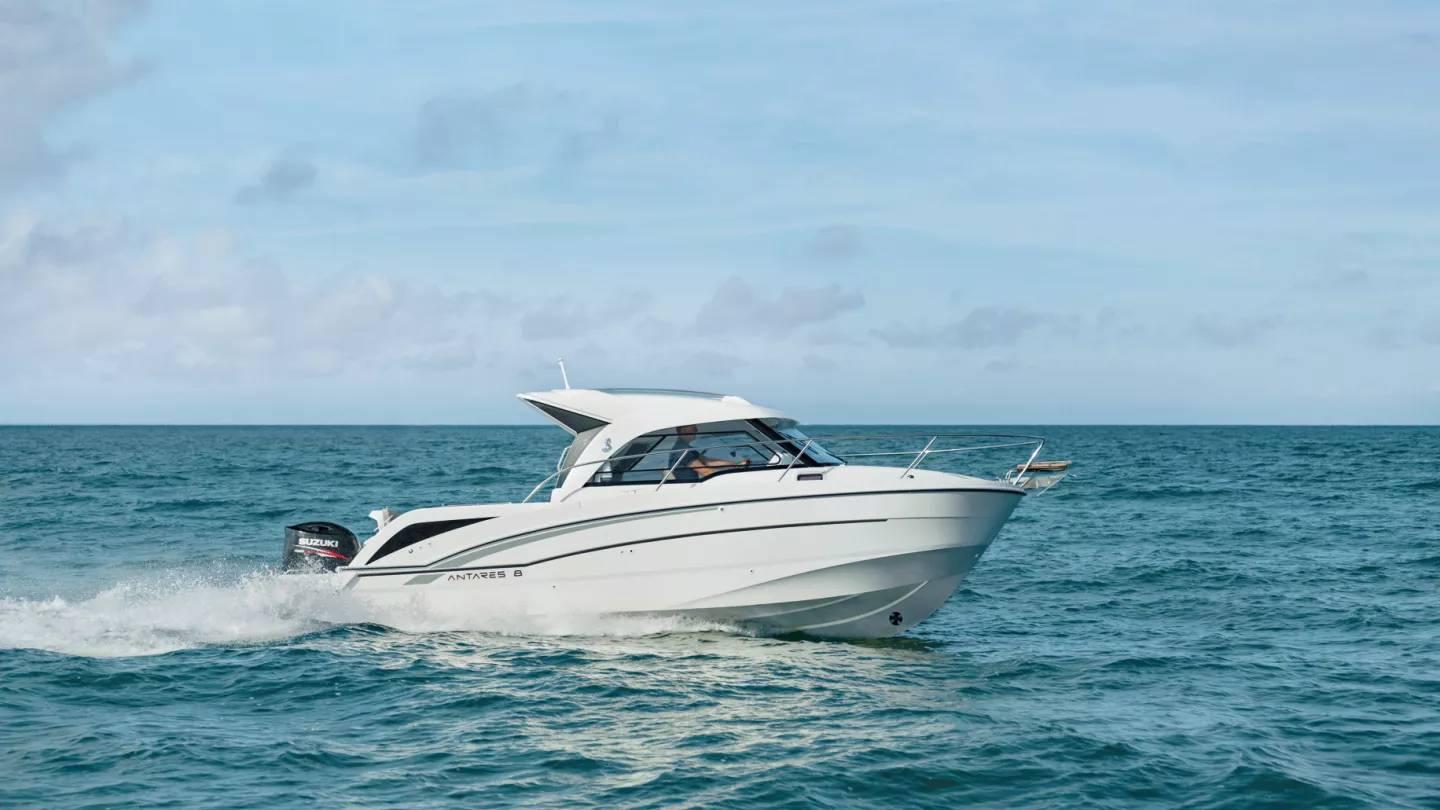 2025 Beneteau Antares 8 V2 OB