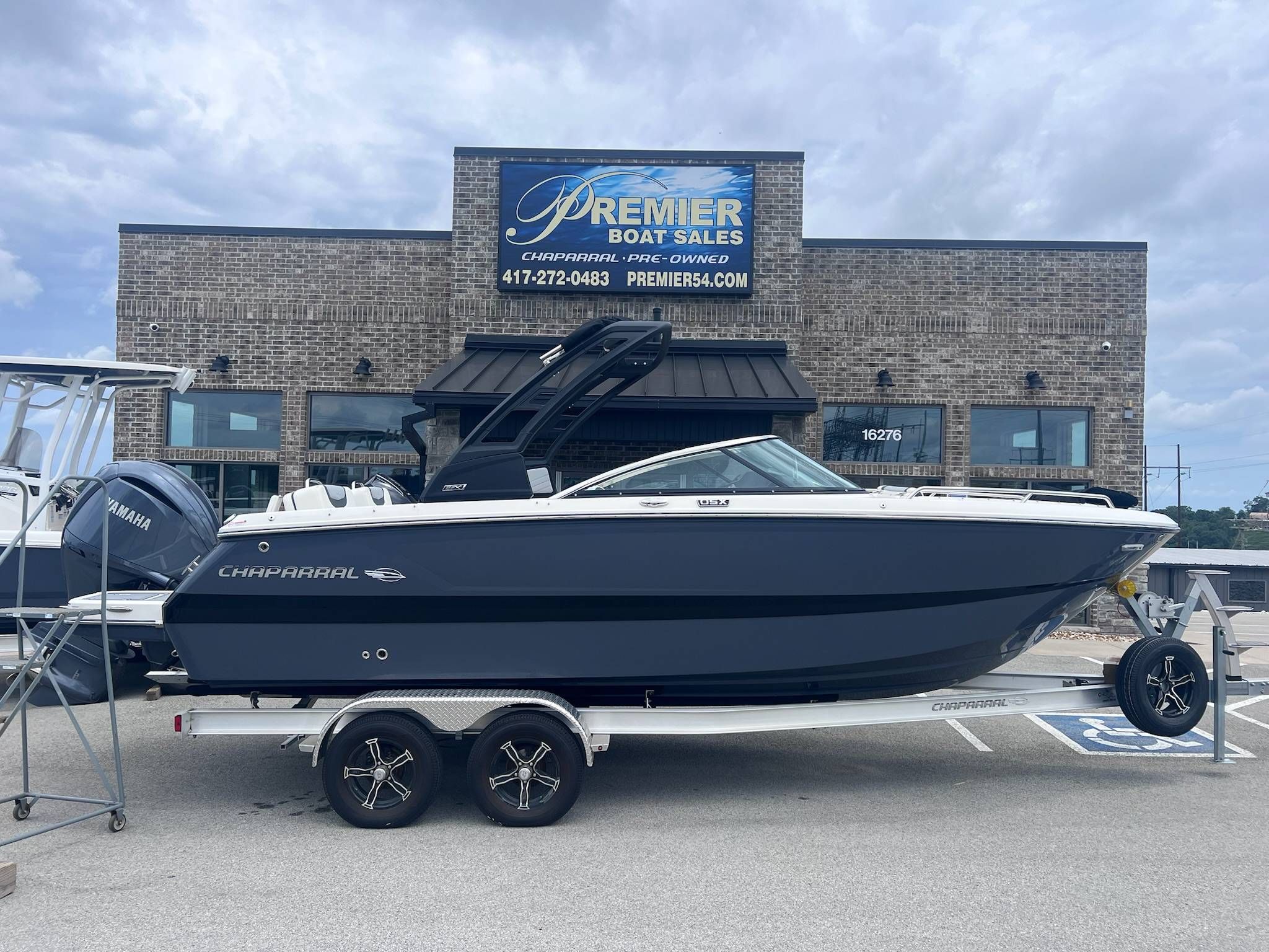 2023 Chaparral 250 OSX