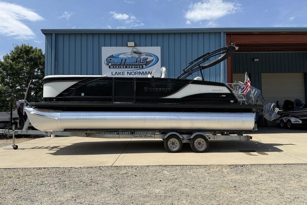2021 Godfrey Monaco 235 SFL GTP 27 in.