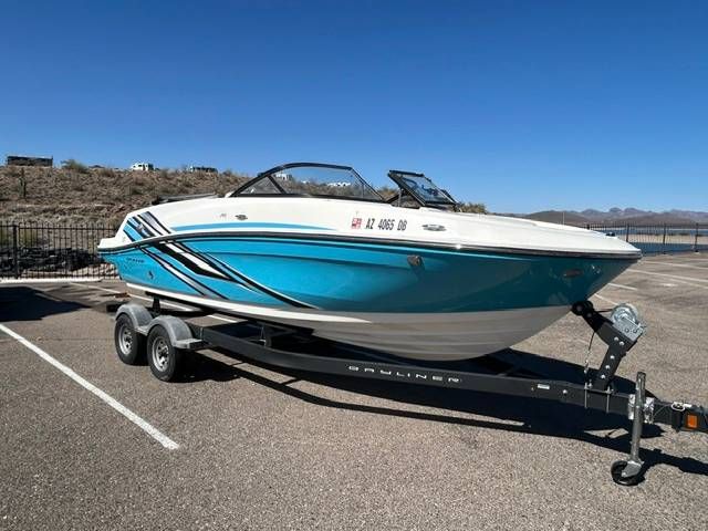 2022 Bayliner VR5