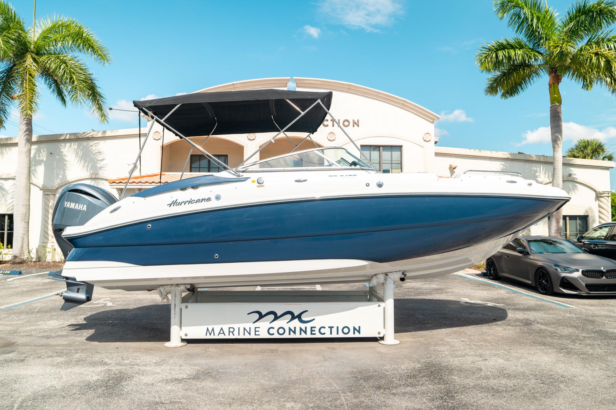 2024 Hurricane SunDeck 2400 OB