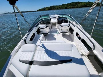 2007 Regal 2200 Bowrider