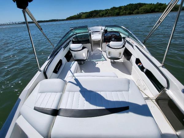 2007 Regal 2200 Bowrider