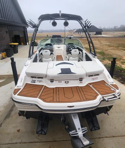 2017 Chaparral 19 H2O Sport