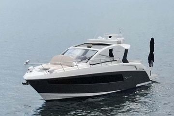 2018 Cruisers Yachts 390 EC