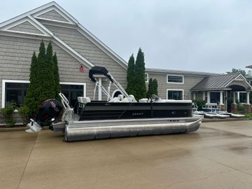 2022 Crest Classsic DLX SLRC 220