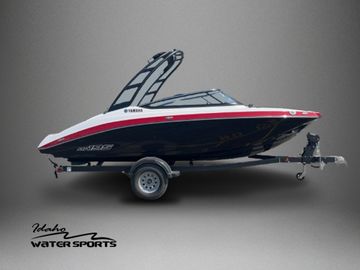 2025 Yamaha jet boats AR195