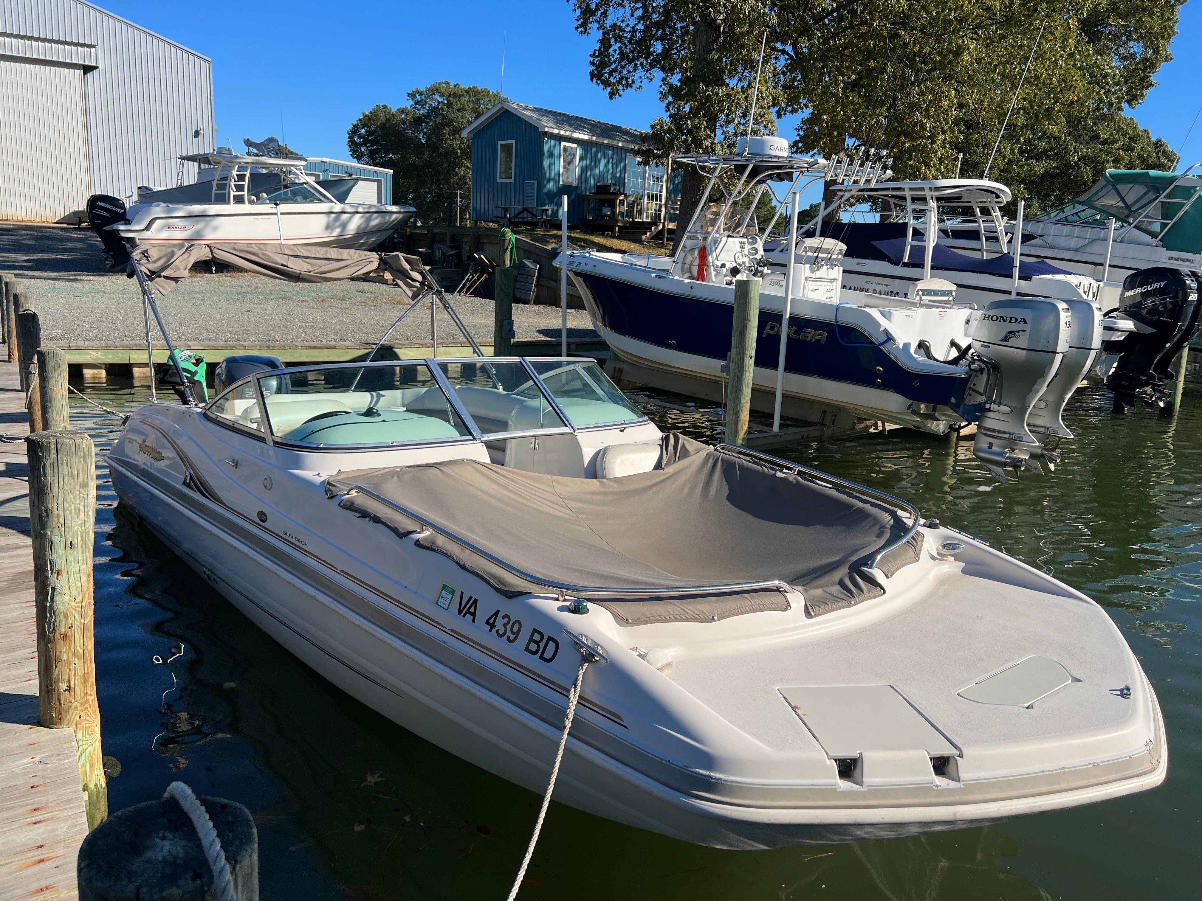 2003 Hurricane SunDeck 237 OB
