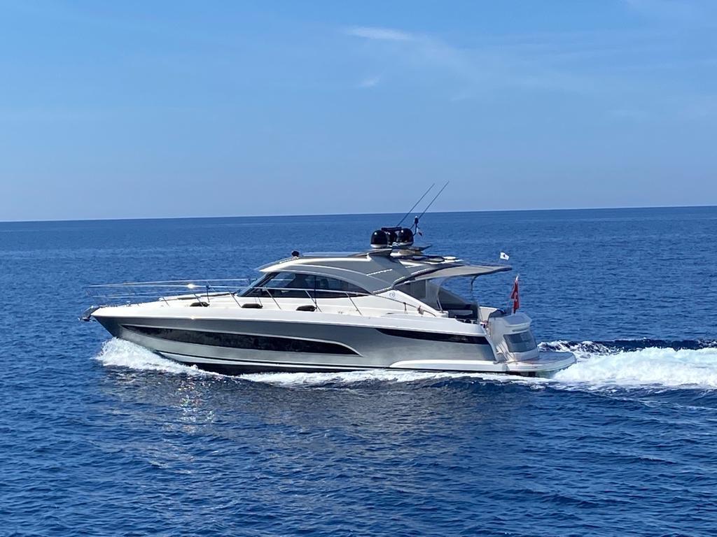 2022 Riviera 4800 Sport Yacht