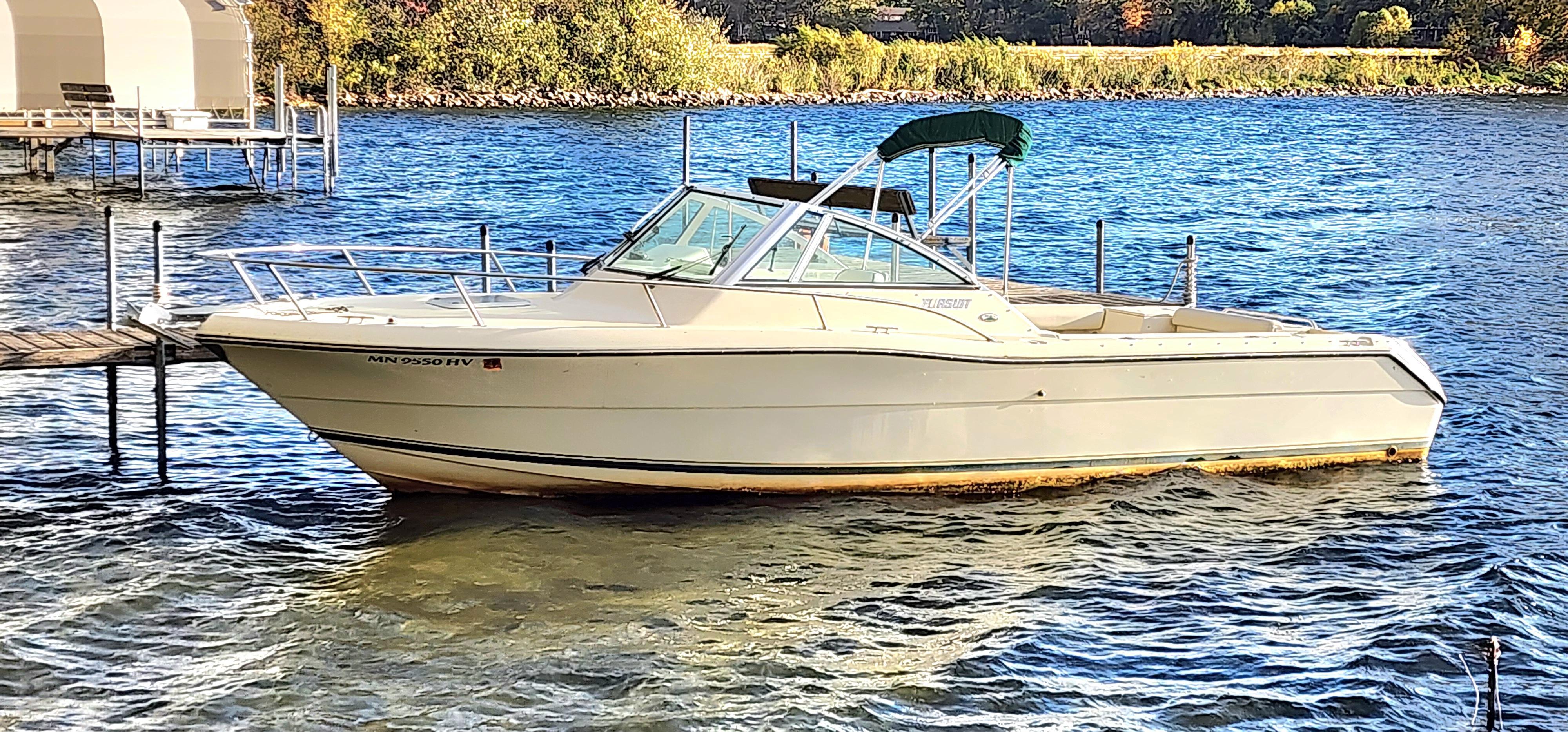 2000 Pursuit 2460 Denali