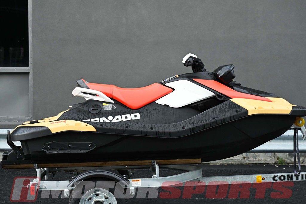 Sea-Doo Spark for 2 Rotax 900 ACE - 90 CONV with IBR and Audio