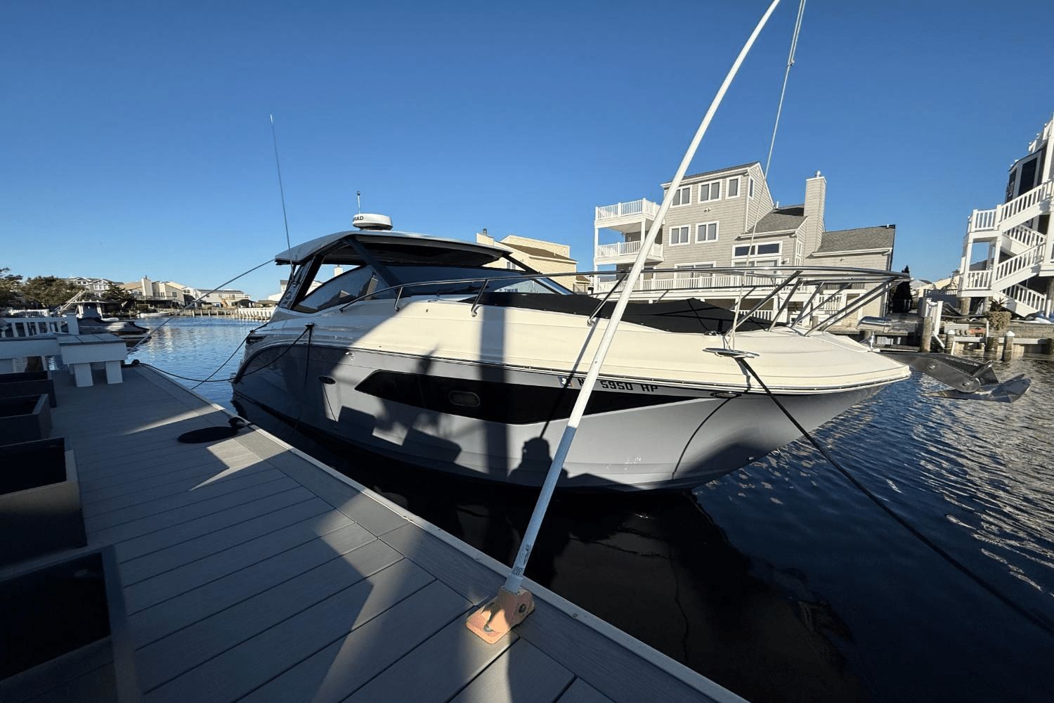 2021 Sea Ray 320 Sundancer