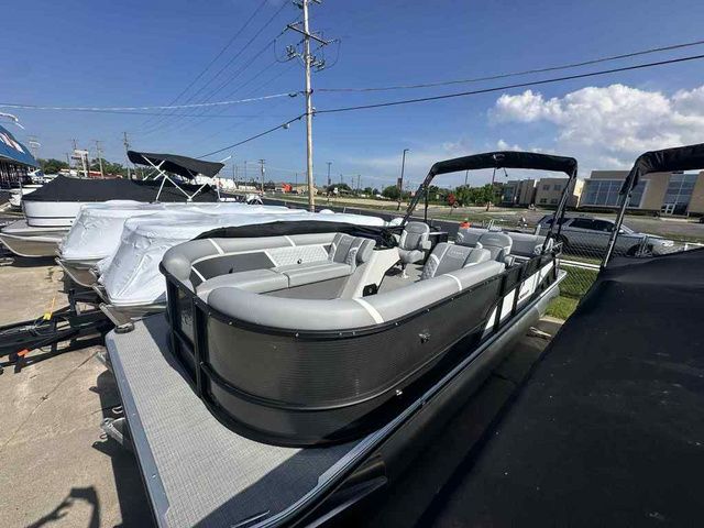 2025 Crest Classic 240 SLSC Tritoon
