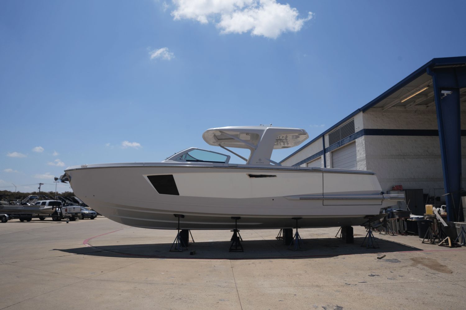 2024 Aviara AV40