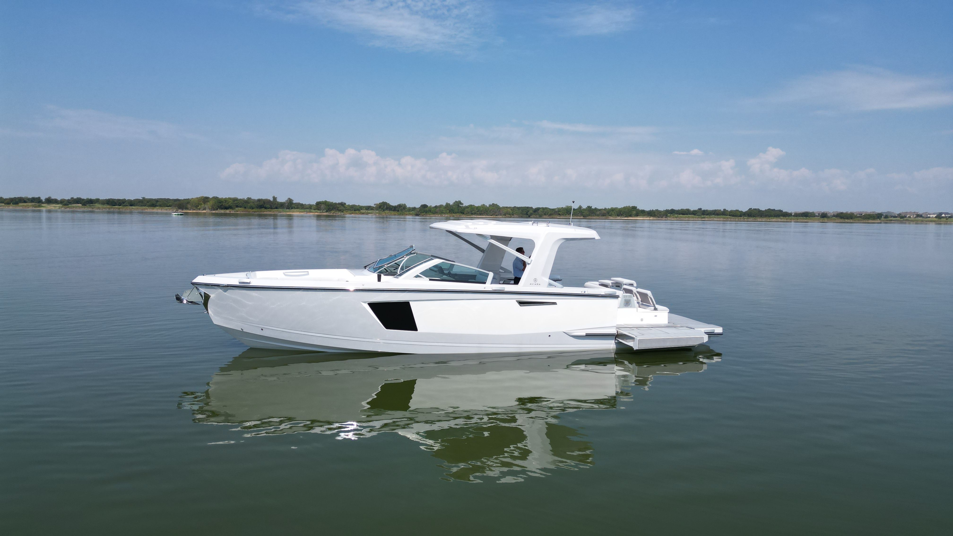 2024 Aviara AV40
