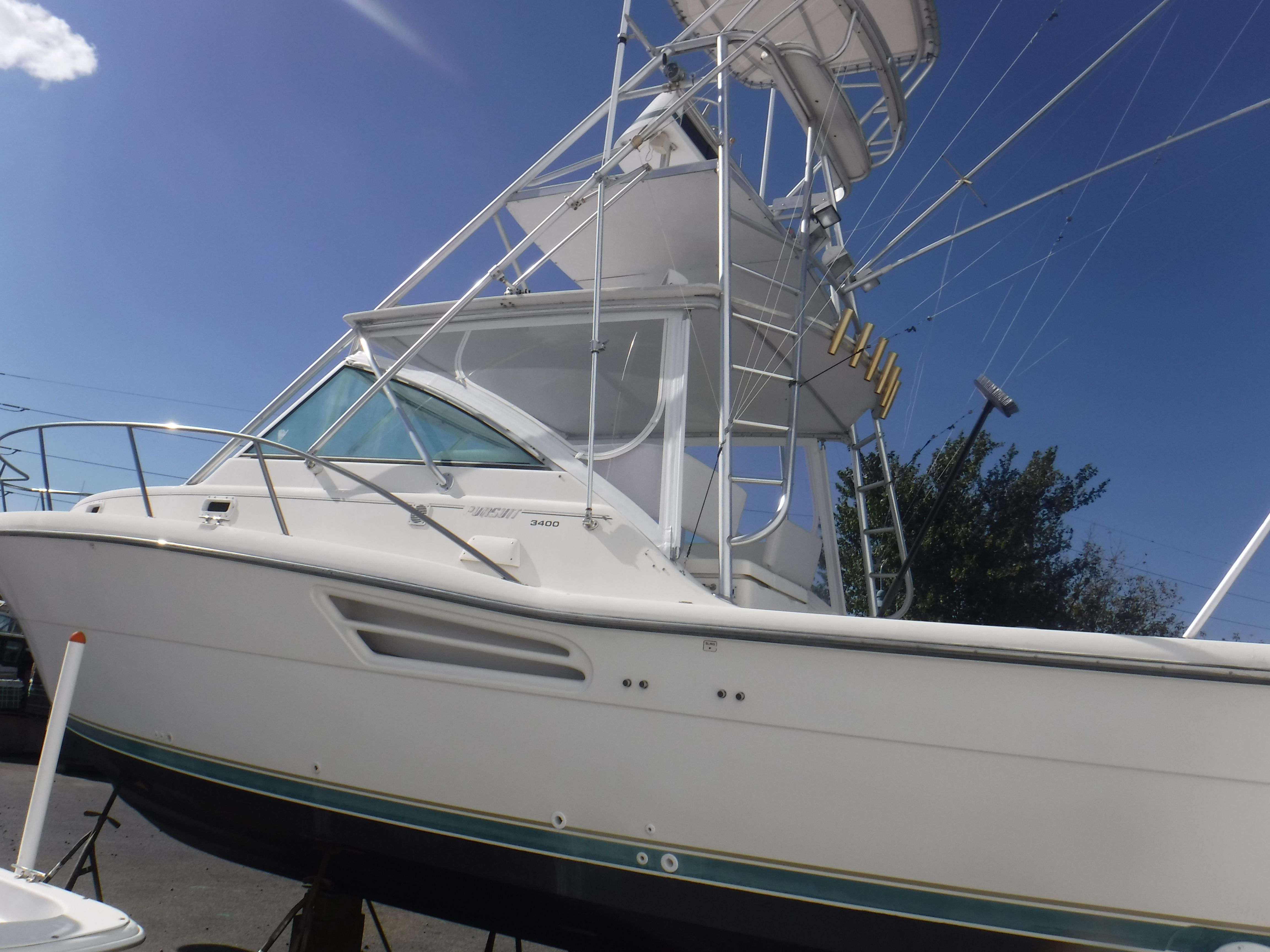 1997 Pursuit 3400 Pursuit