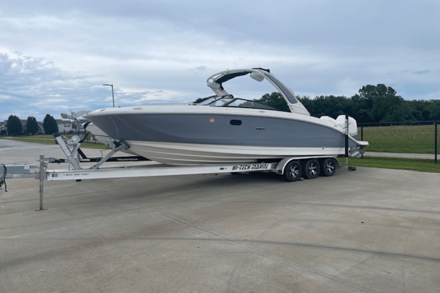 Sea Ray SDX 290 Outboard
