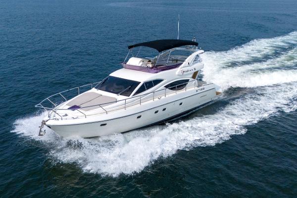 2004 Ferretti Yachts 50