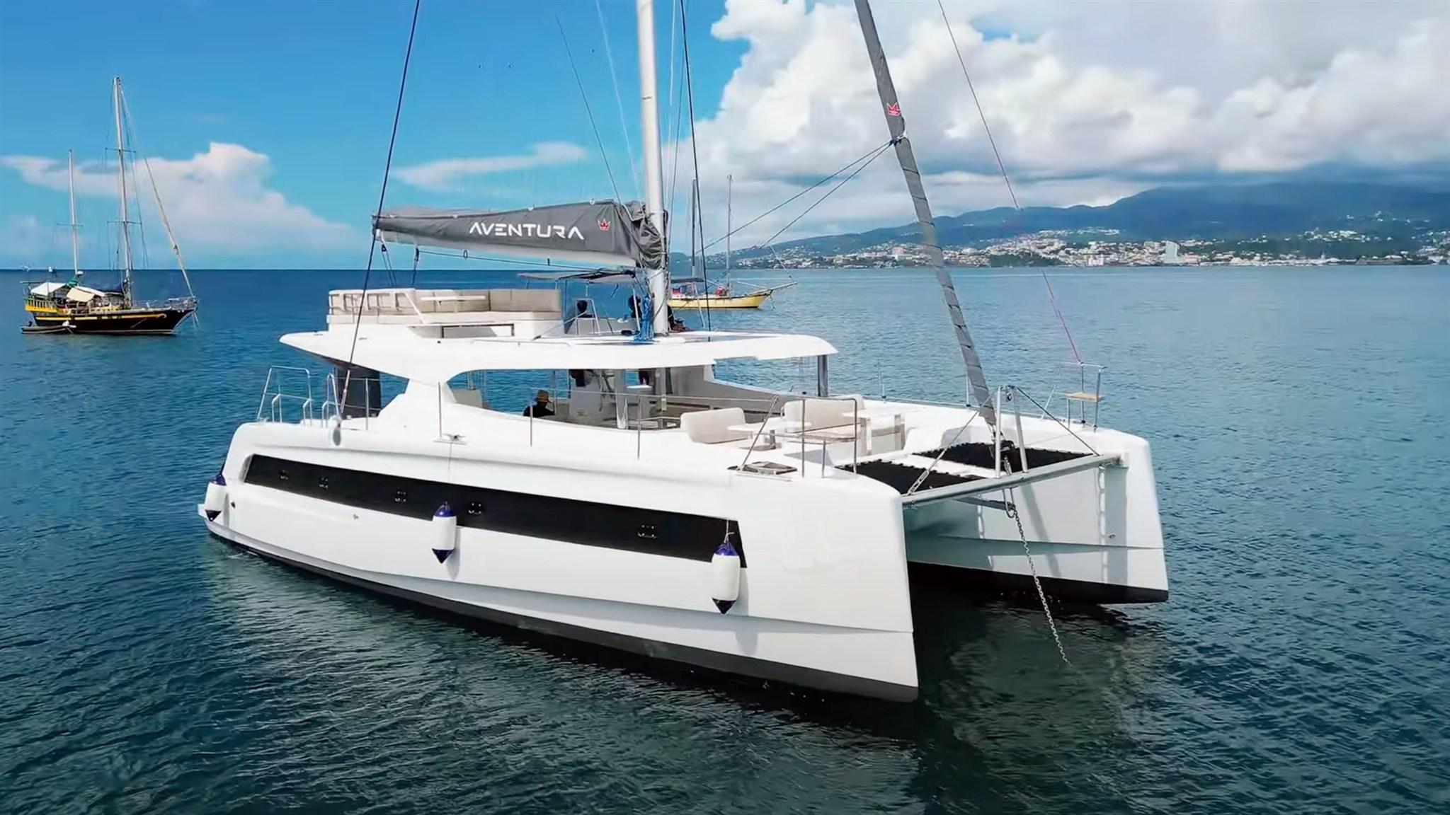 2025 Aventura 45