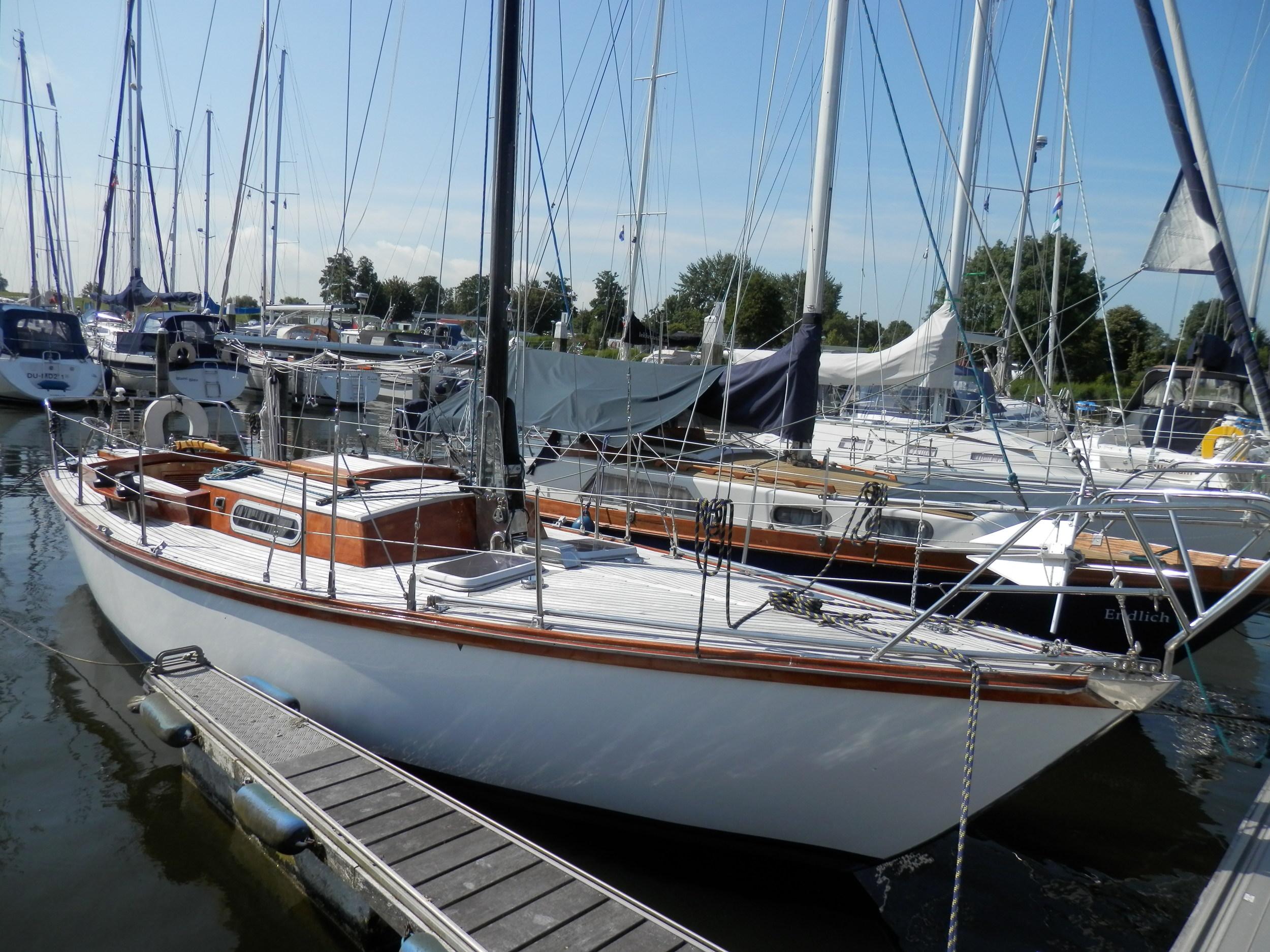 1982 Sailborne 28