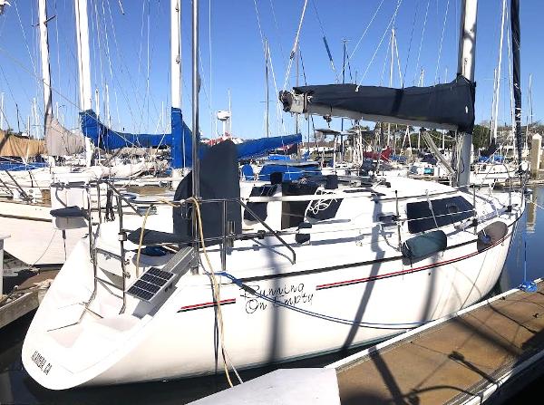 1990 Hunter Vision 32