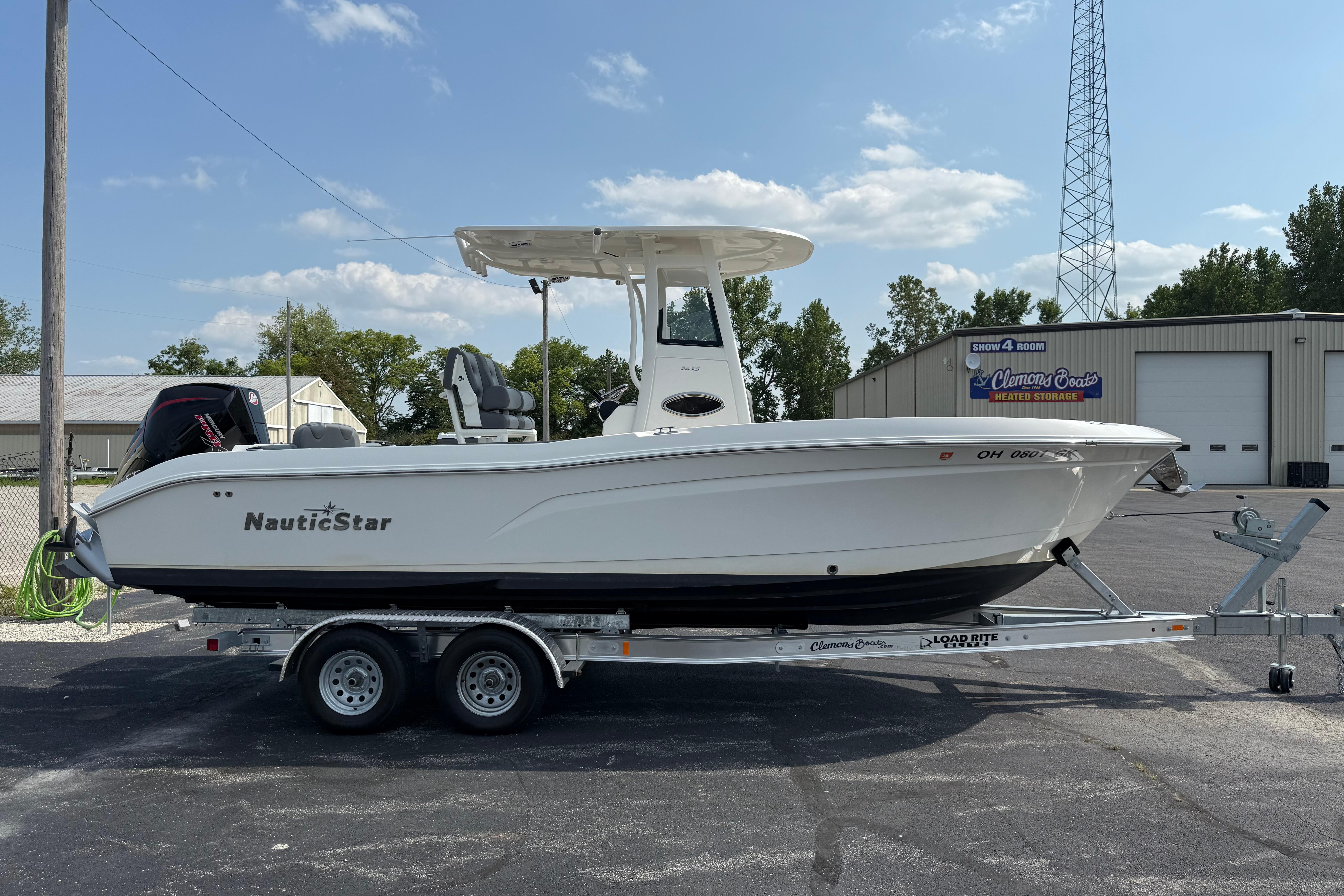 2023 NauticStar 24 XS