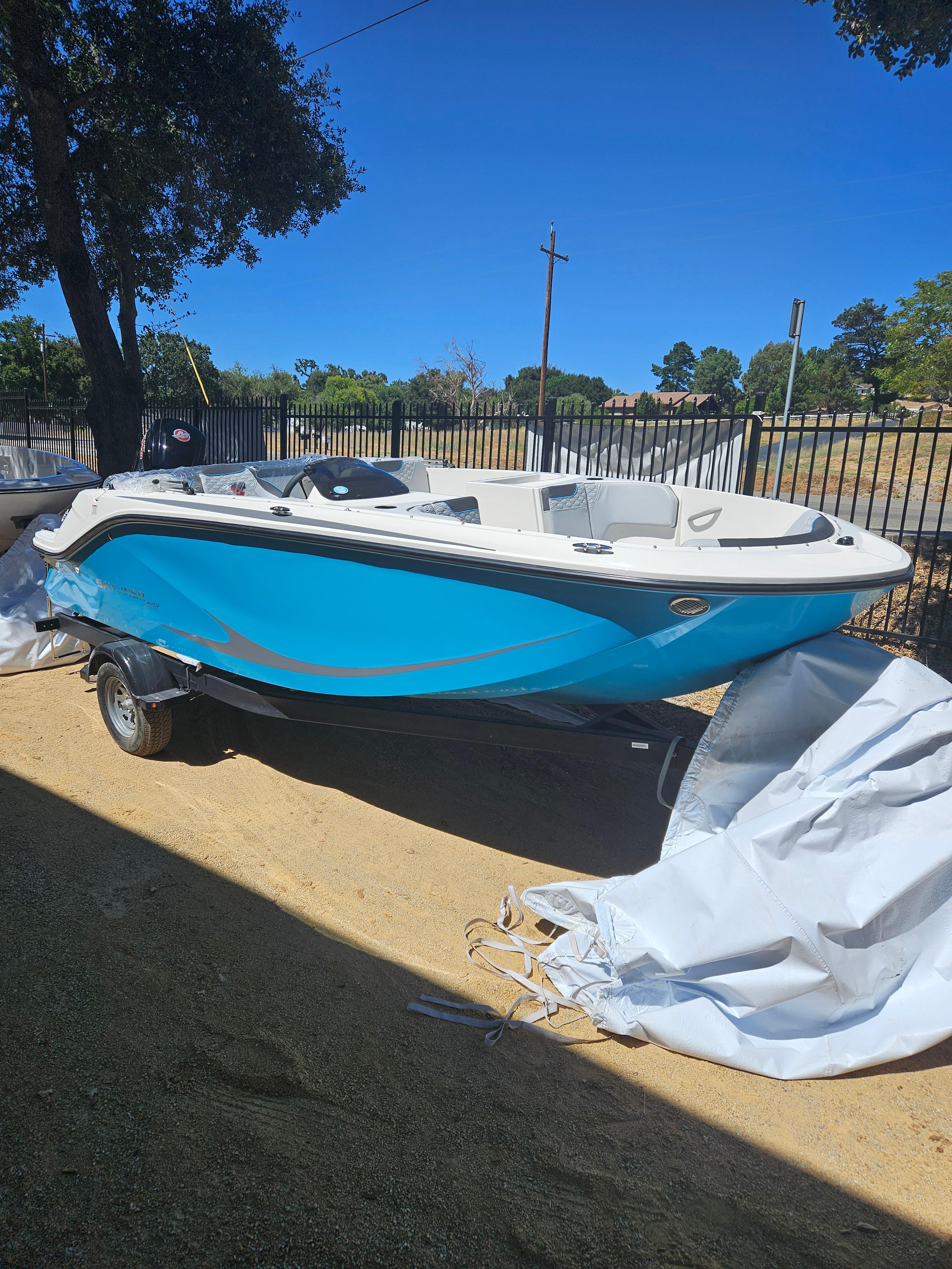 2024 Bayliner M19