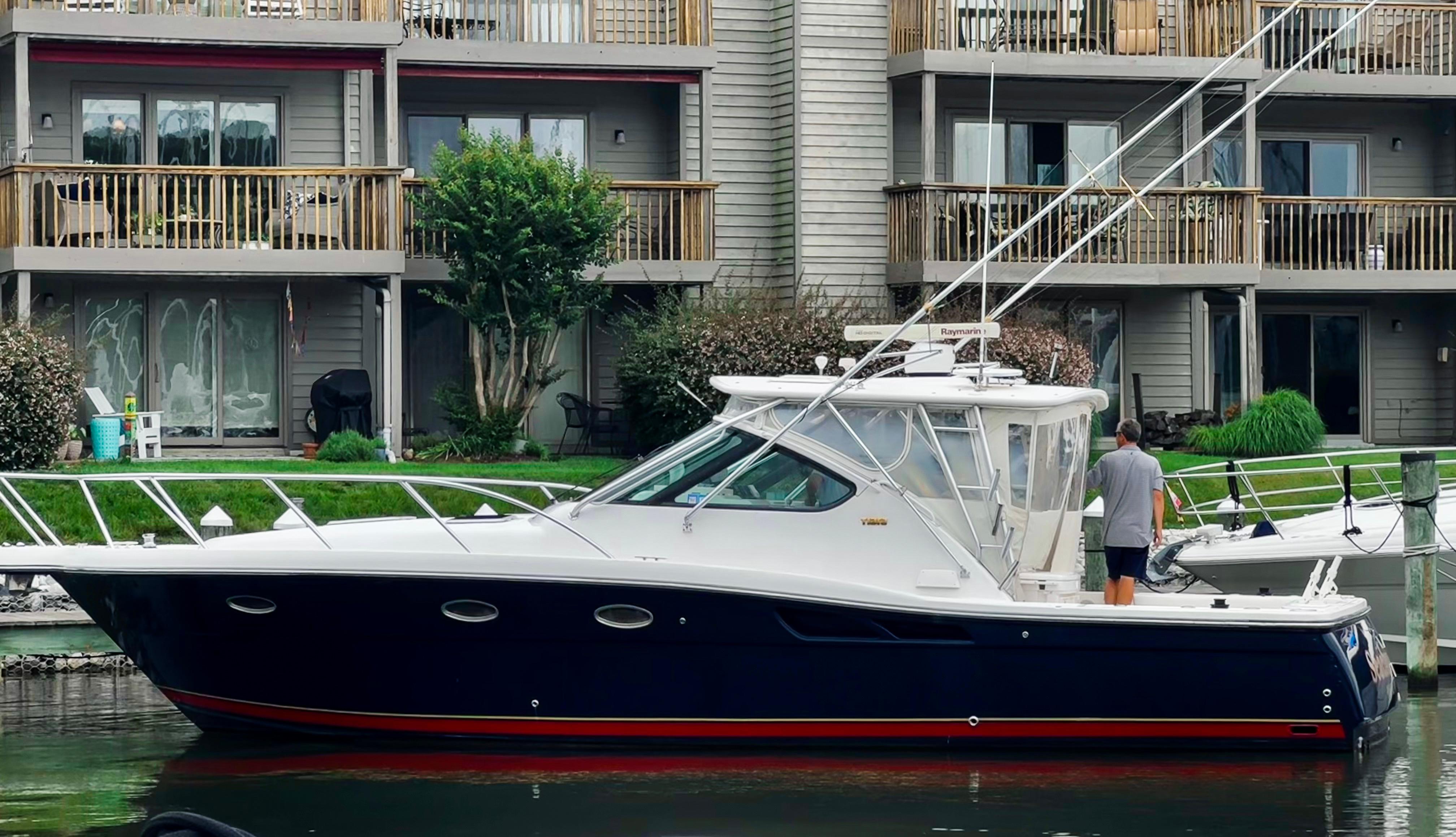2005 Tiara Yachts 3600 Open