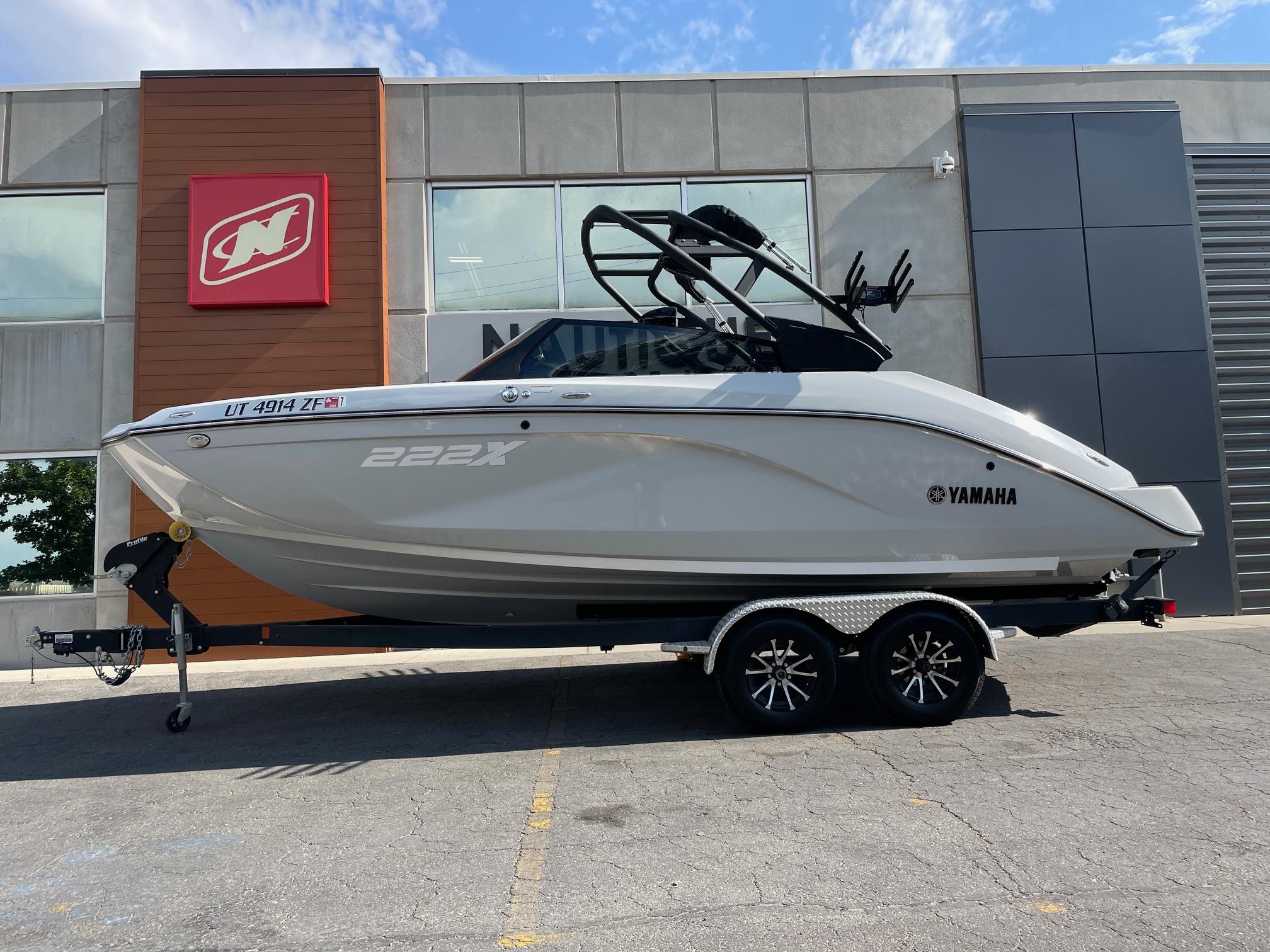 Yamaha Boats 222XD