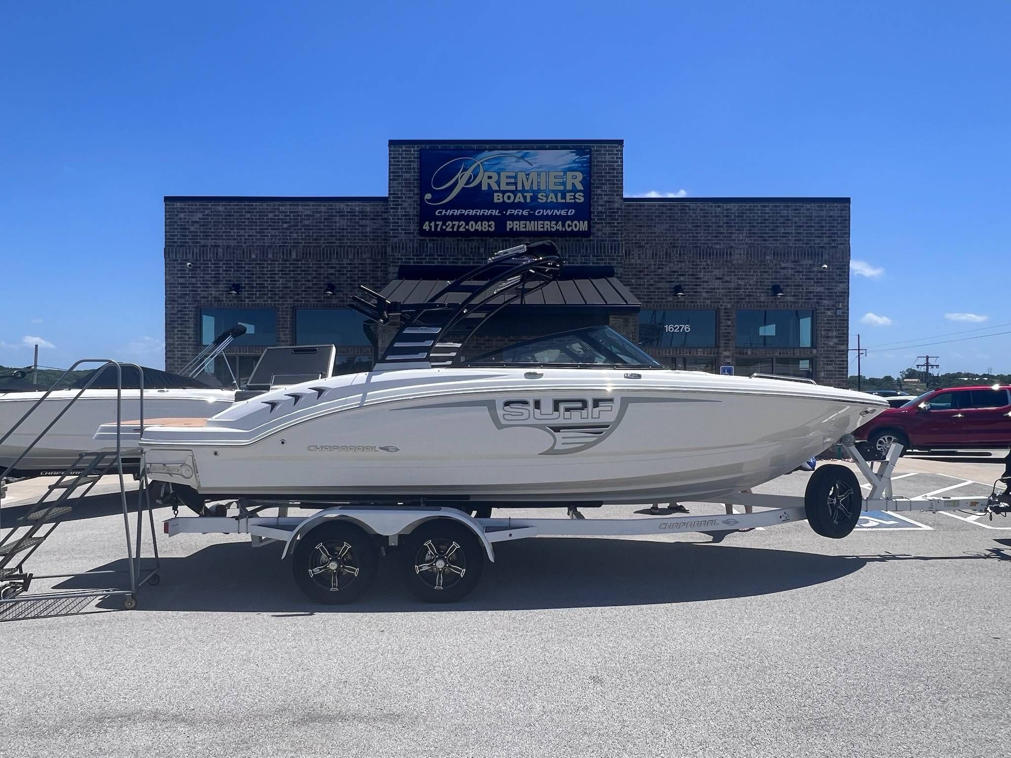 2025 Chaparral 23 Surf