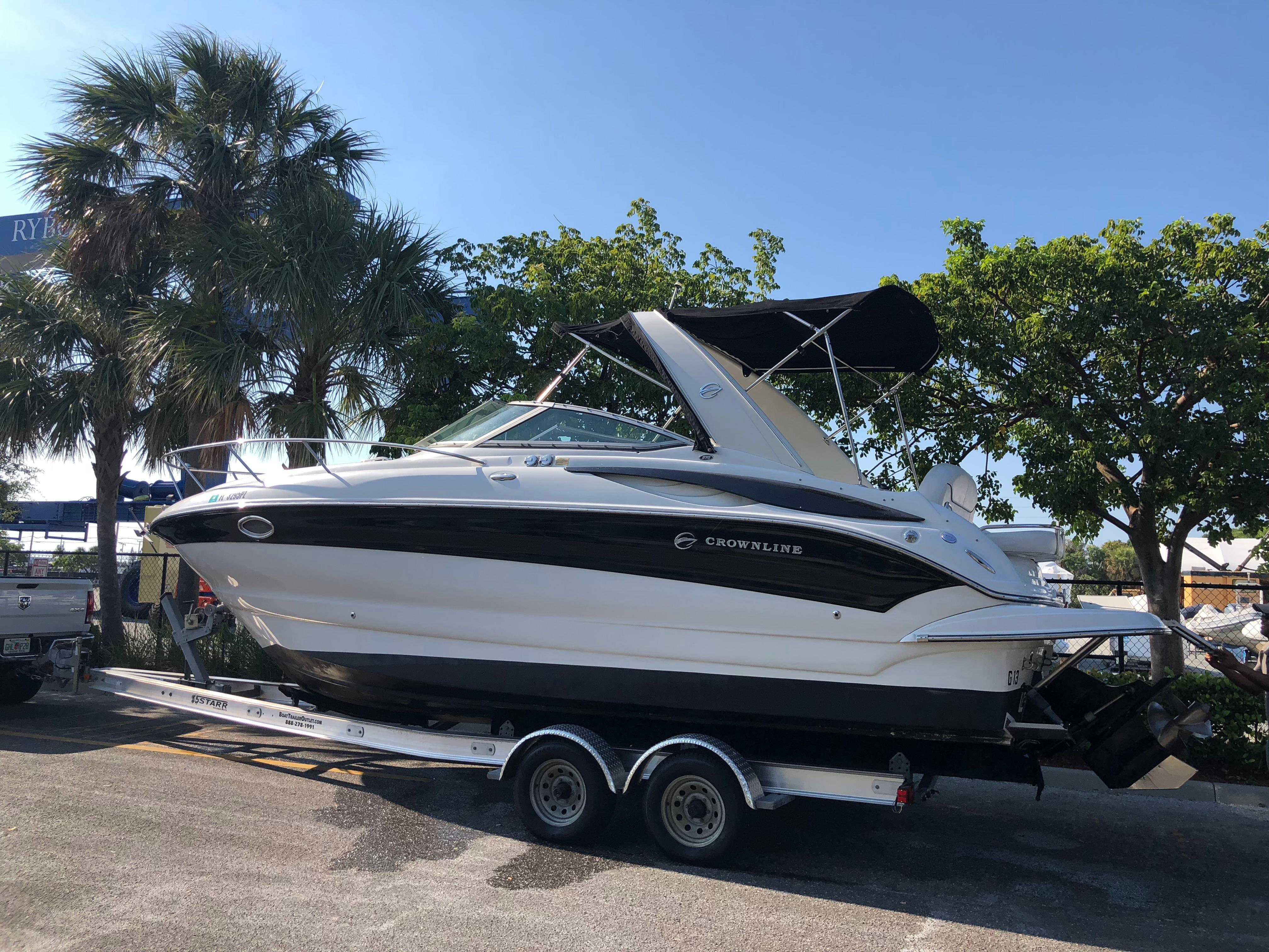 2006 Crownline 270 CR