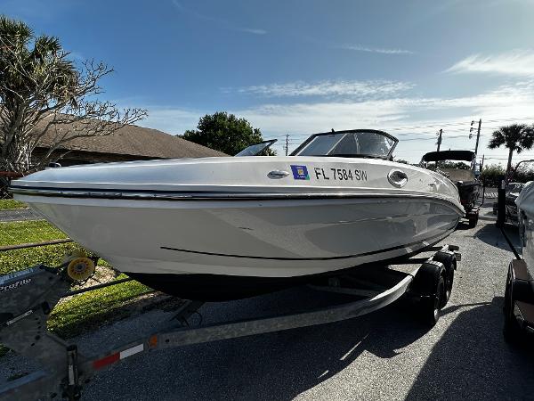 2021 Bayliner VR6 Bowrider OB