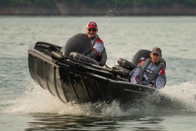 Lowe Stinger 198 Boat