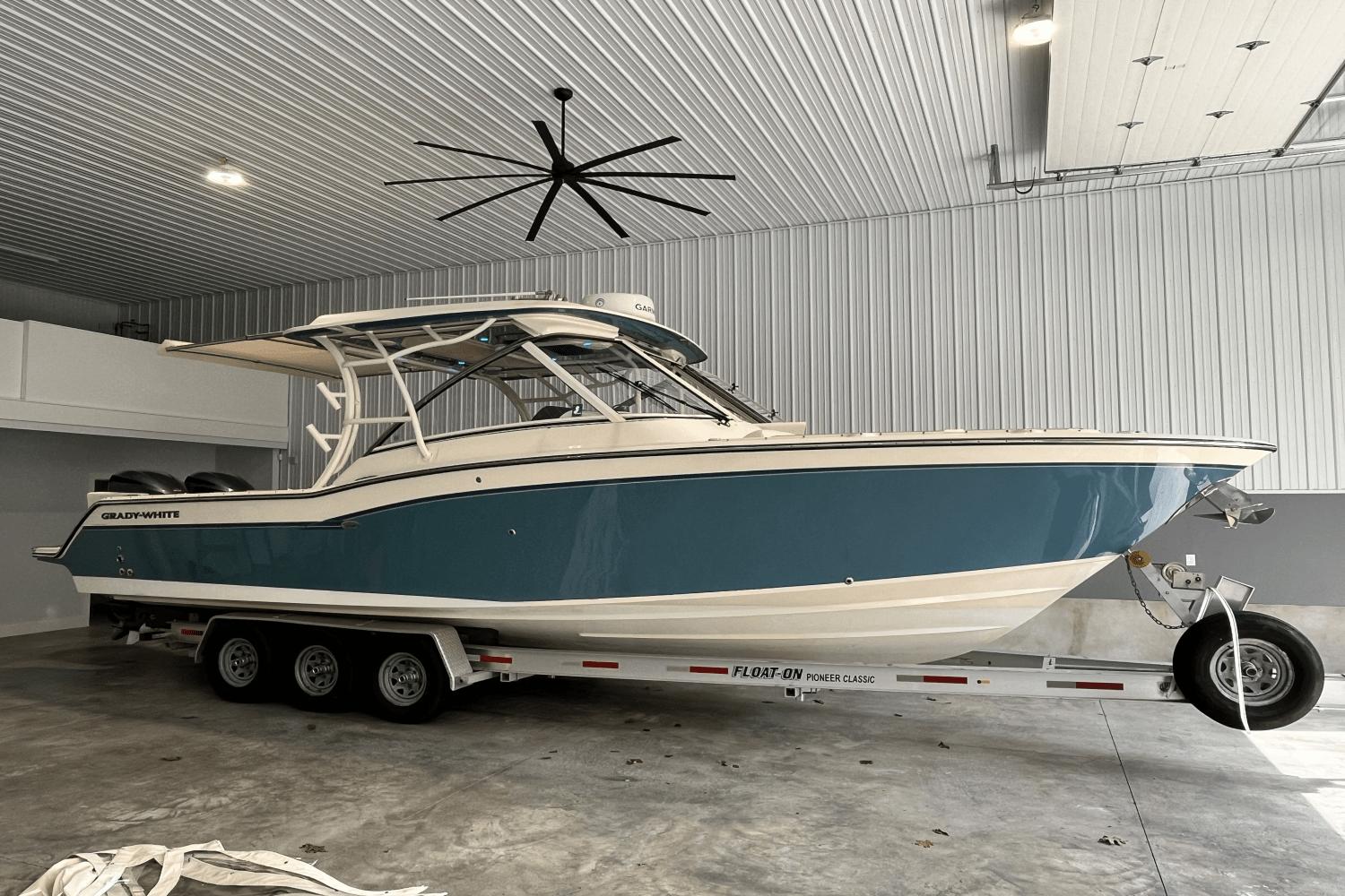 2018 Grady-White 325 Freedom