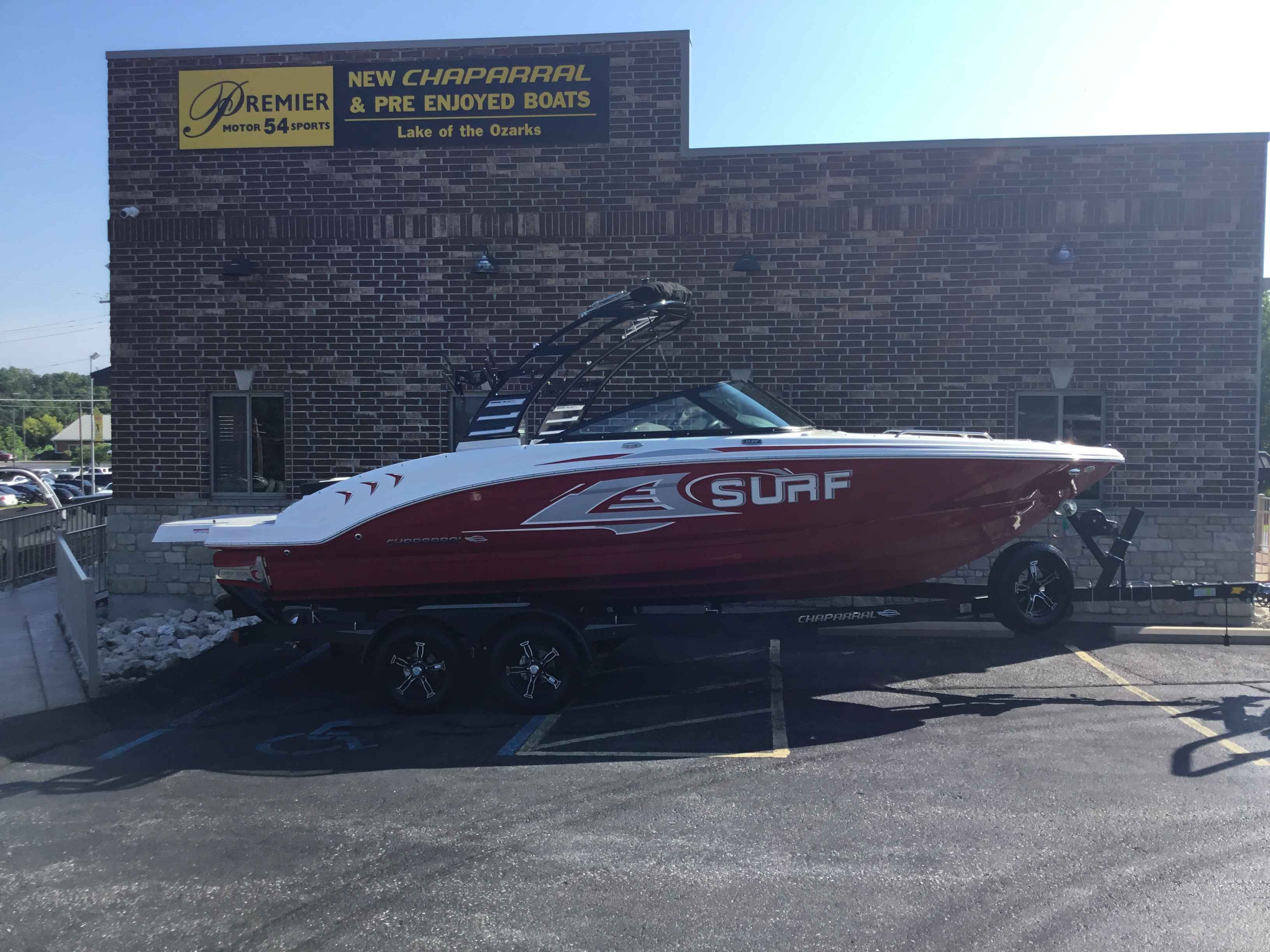 2025 Chaparral 23 Surf
