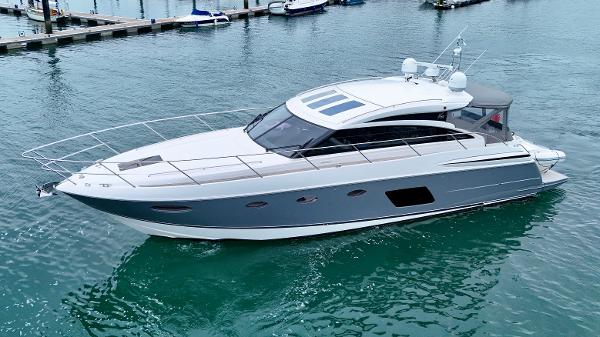 2014 Princess V52