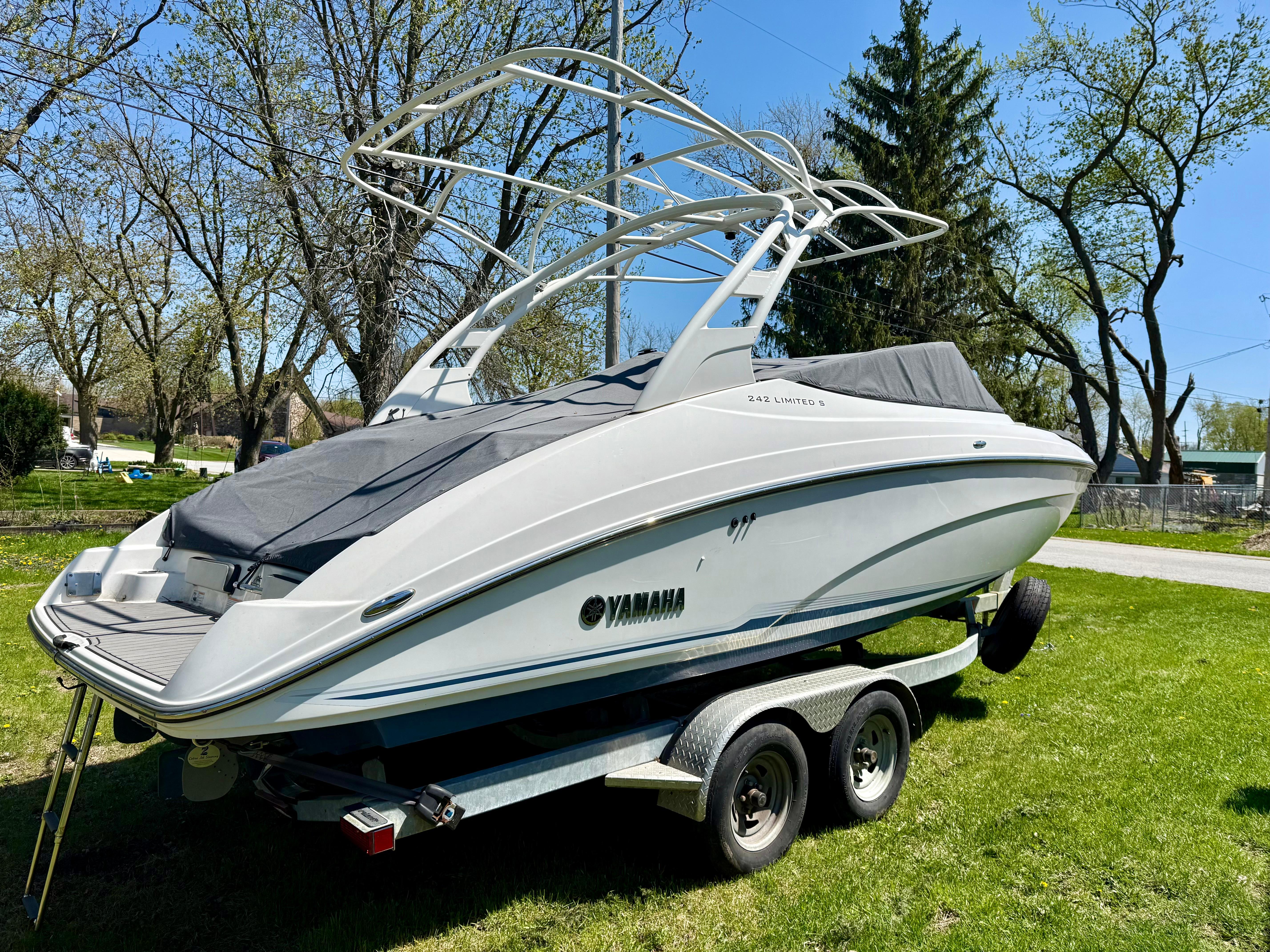 2019 Yamaha Boats 242 Limited S E-Series