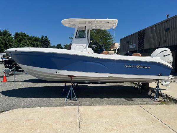 NauticStar Offshore 242
