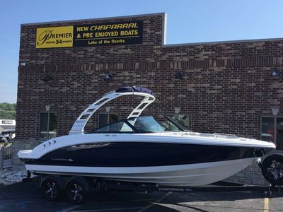Chaparral 23 SSi 2025 Chaparral 23 SSi boat displayed at Premier Motor Sports, Lake of the Ozarks.