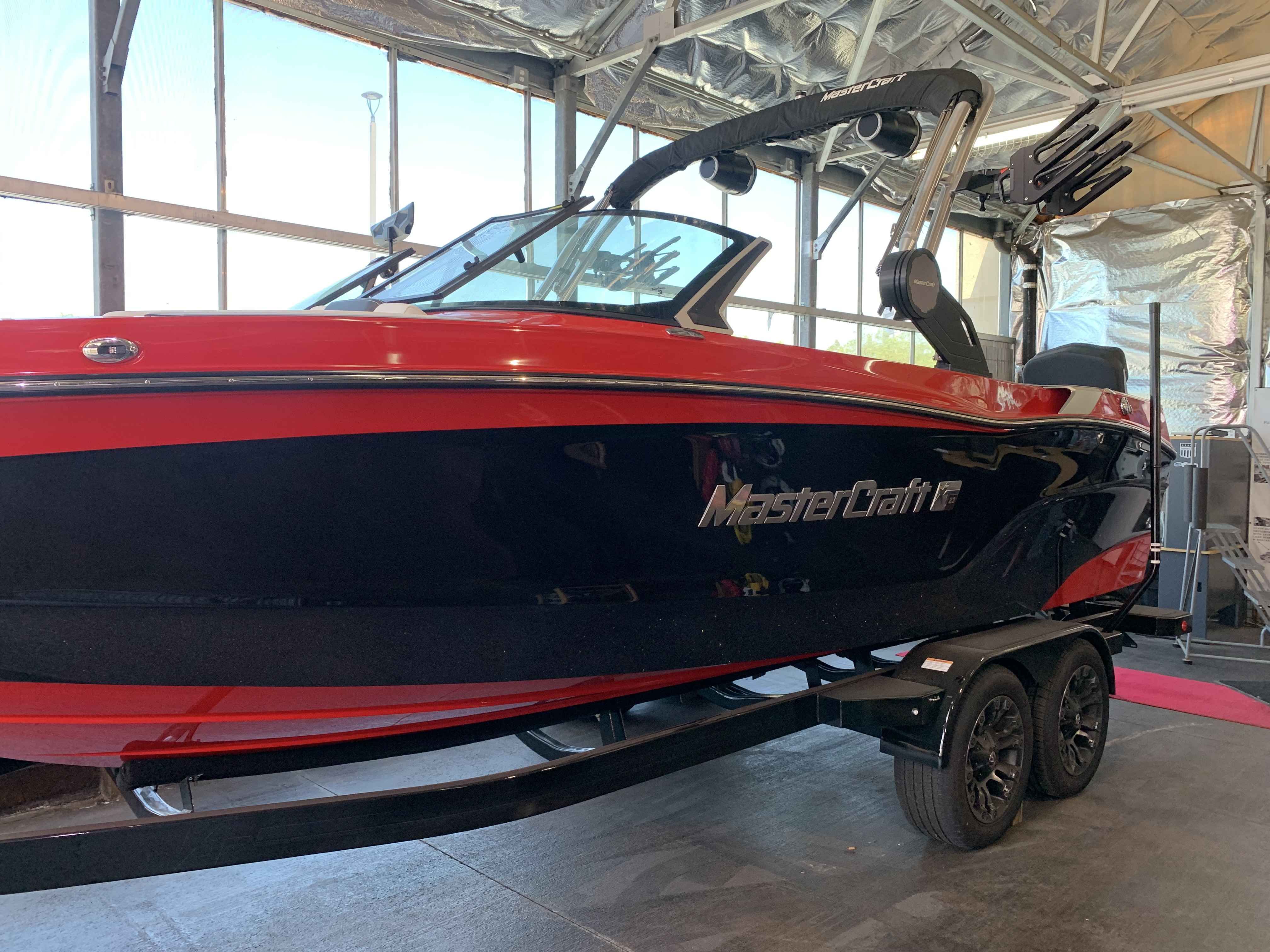 2025 MasterCraft XT23