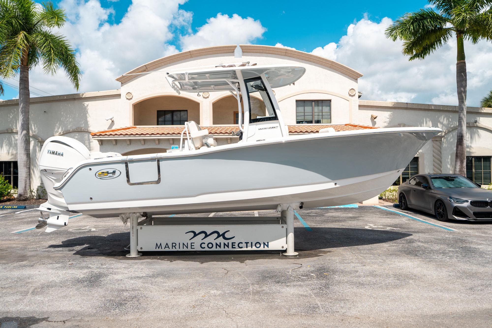 Sea Hunt Ultra 239 SE