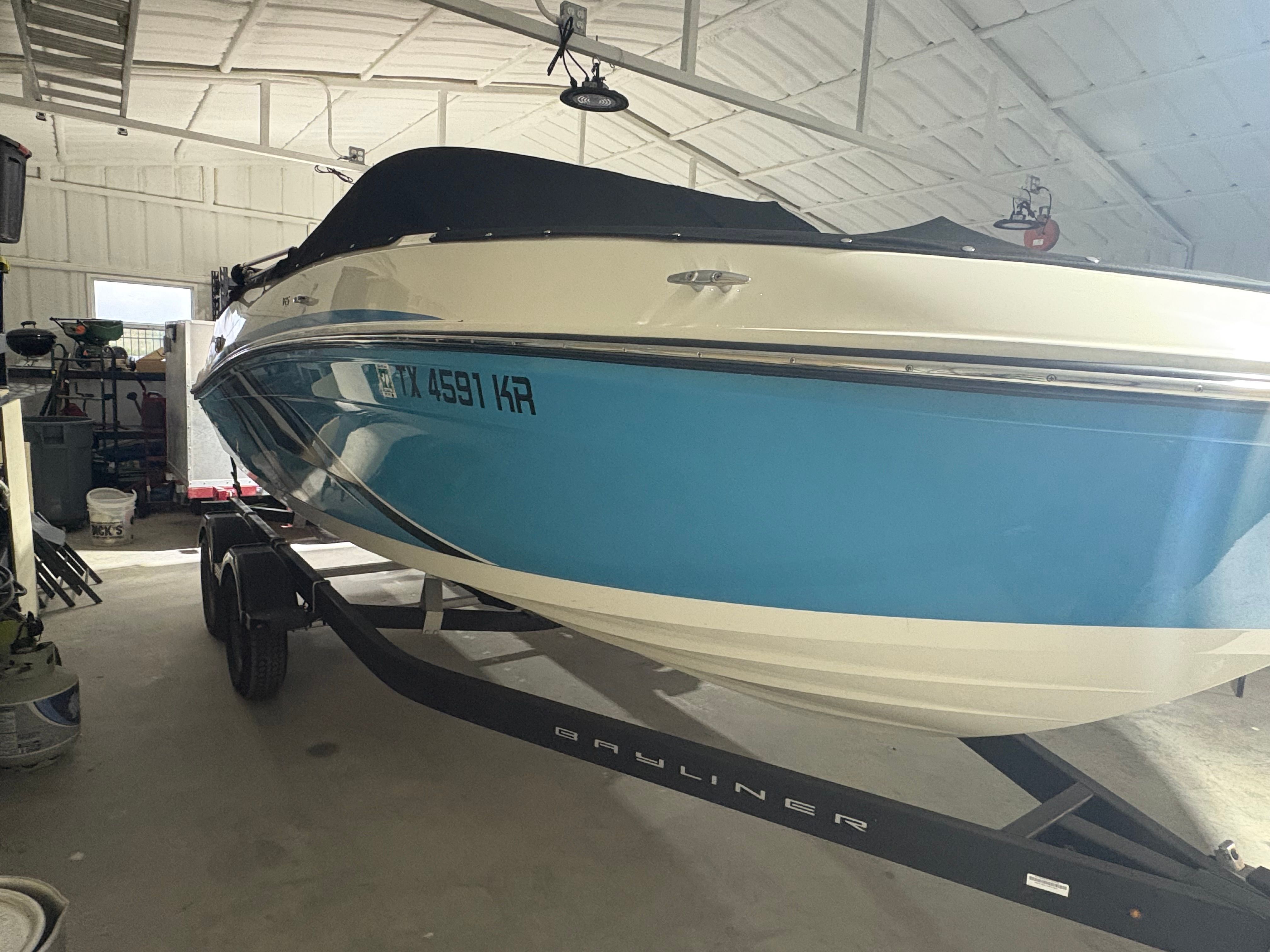2023 Bayliner VR5 Bowrider I/O