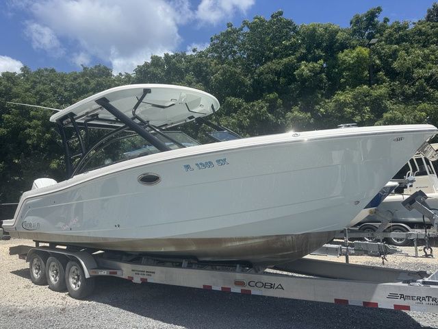 2021 Robalo R317